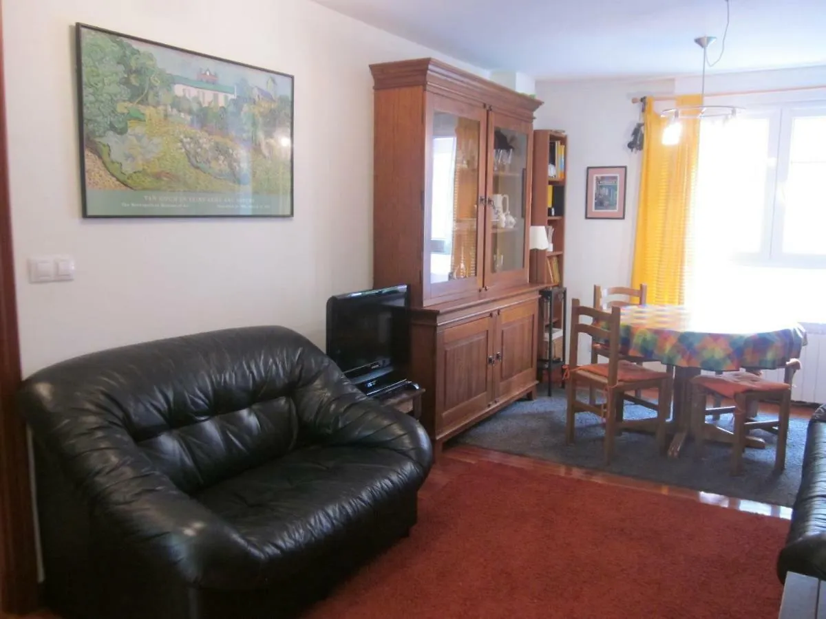 Ea Playa Montana45'Guggemhein A 200M Andando Playa Y Del Centro Pueblo Apartment Ea Spain