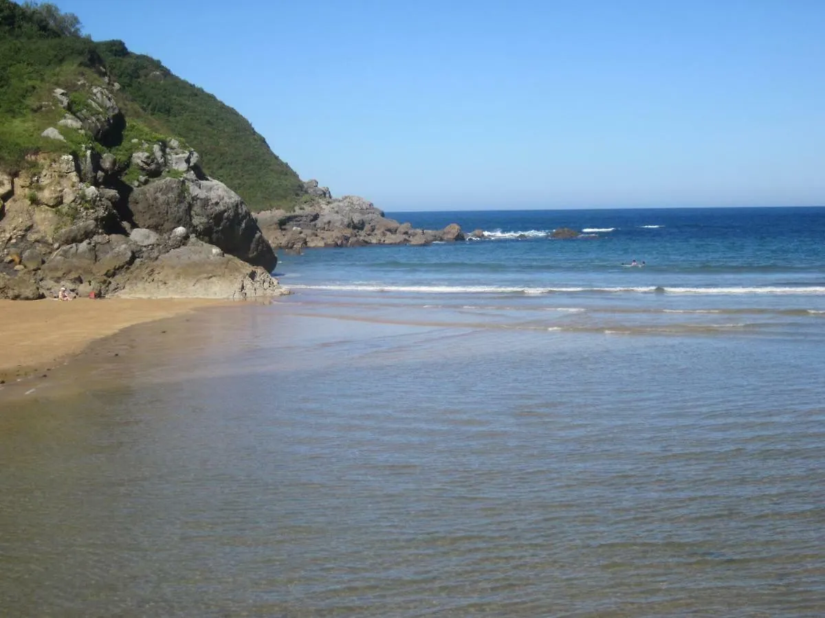 Ea Playa Montana45'Guggemhein A 200M Andando Playa Y Del Centro Pueblo Apartment Ea Spain